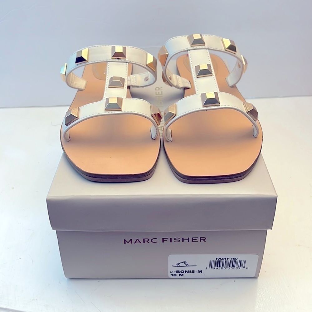 Marc Fisher Bonis Flat Sandals Size 10 New in Box